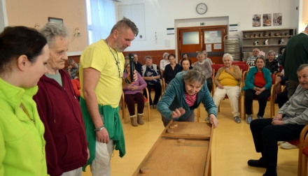 Sportovní odpoledne v zrcadlové jídelně