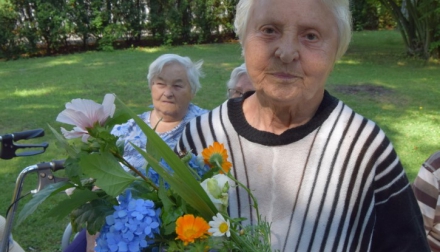 Domov Alzheimer Darkov srpen kytičky