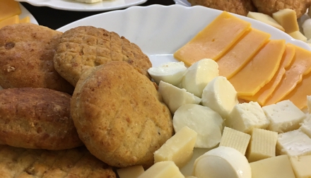 Den milovníků sýrů